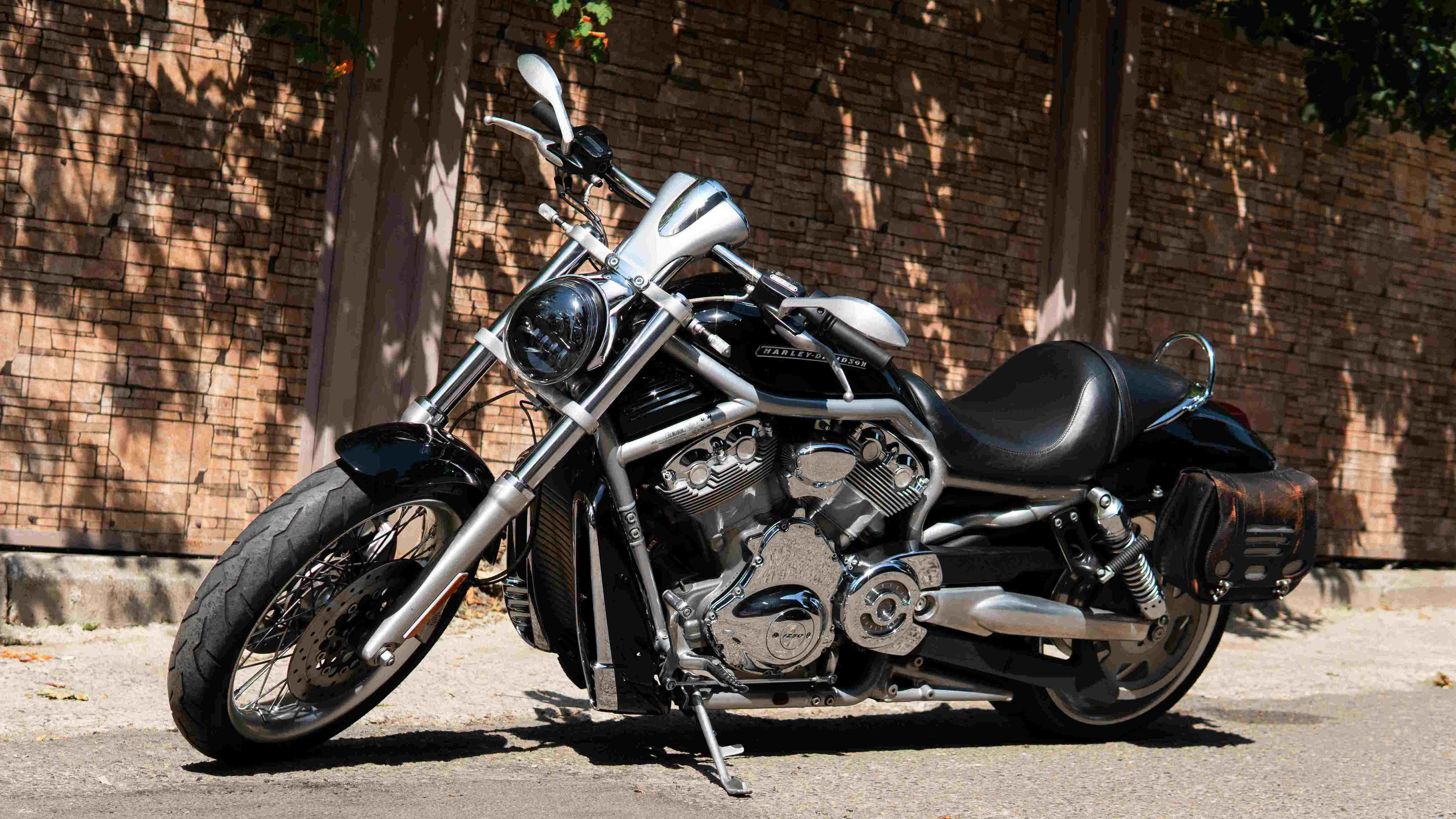 2.Harley Davidson