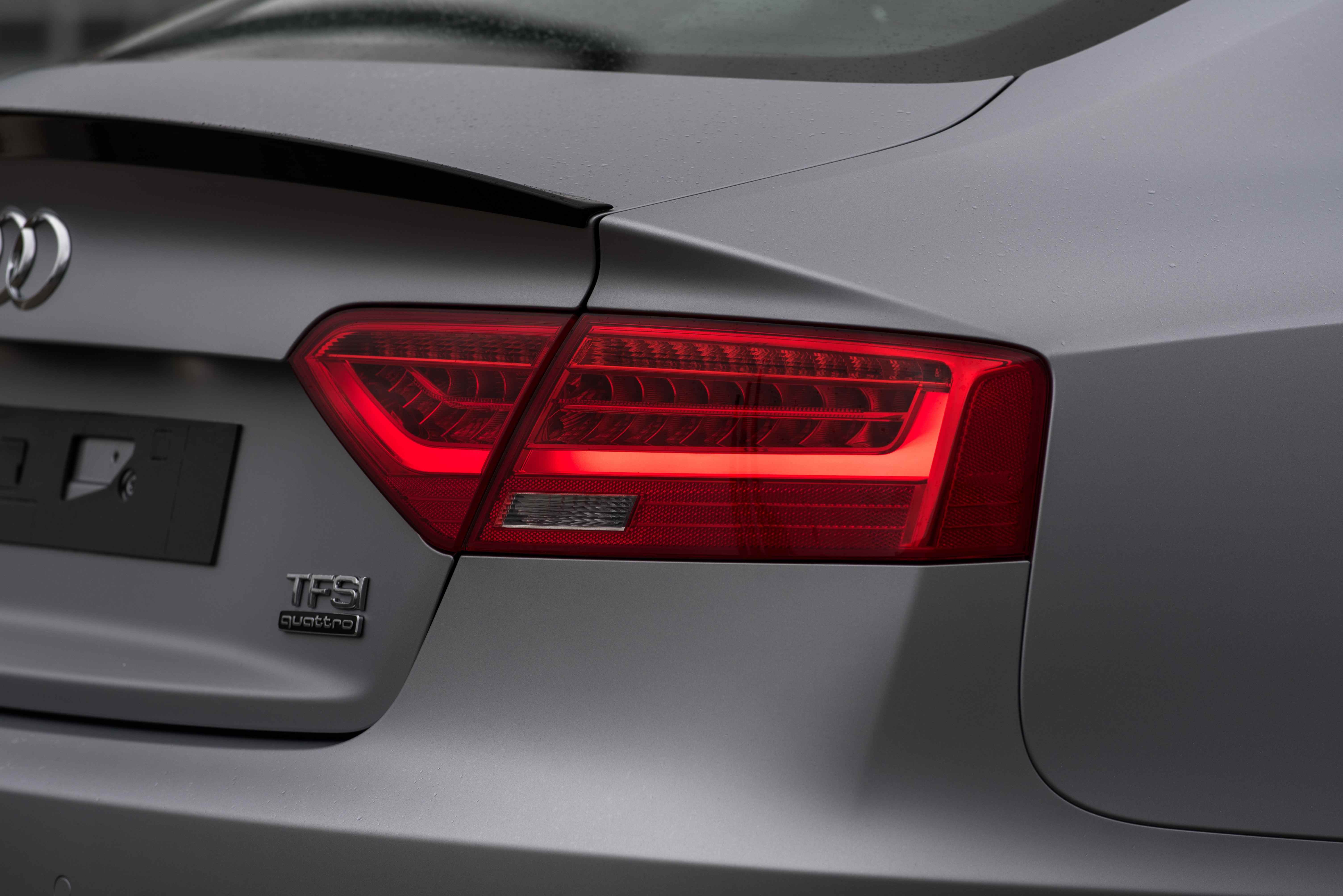 2. Audi А5 Серебристый мат