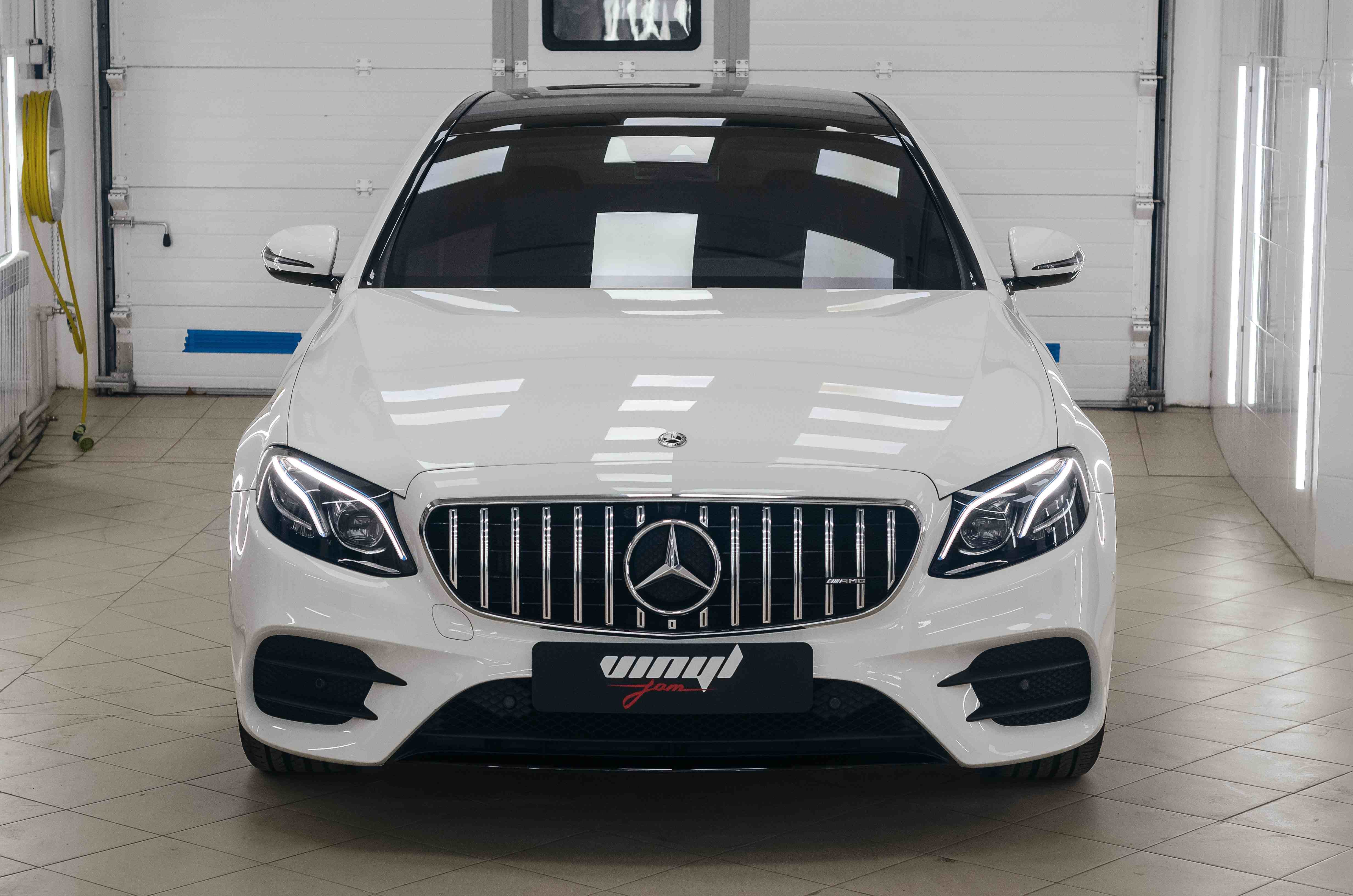 2.MB E class антихром