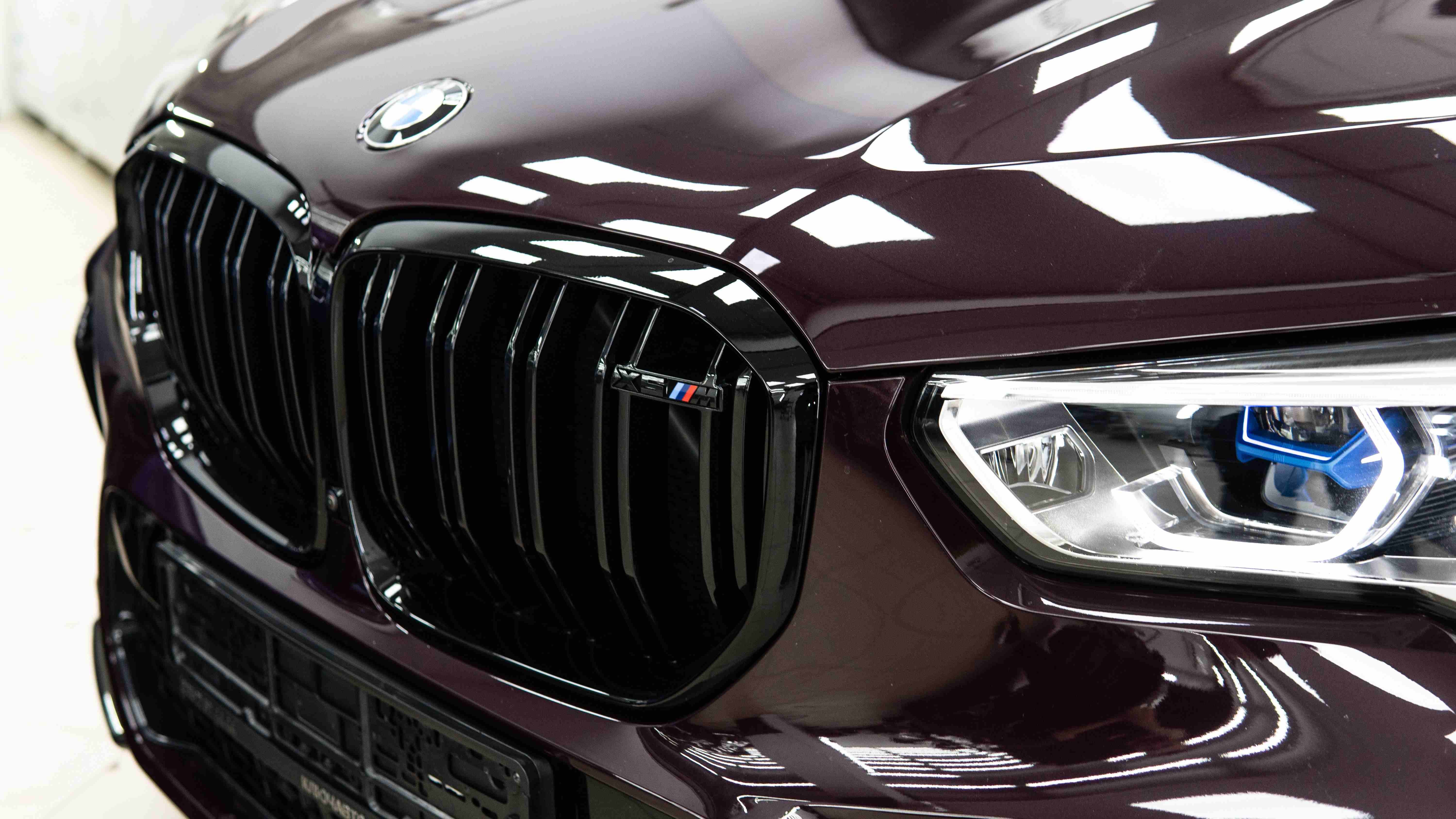 4.BMW X6м и X5м (синяя бордовая)