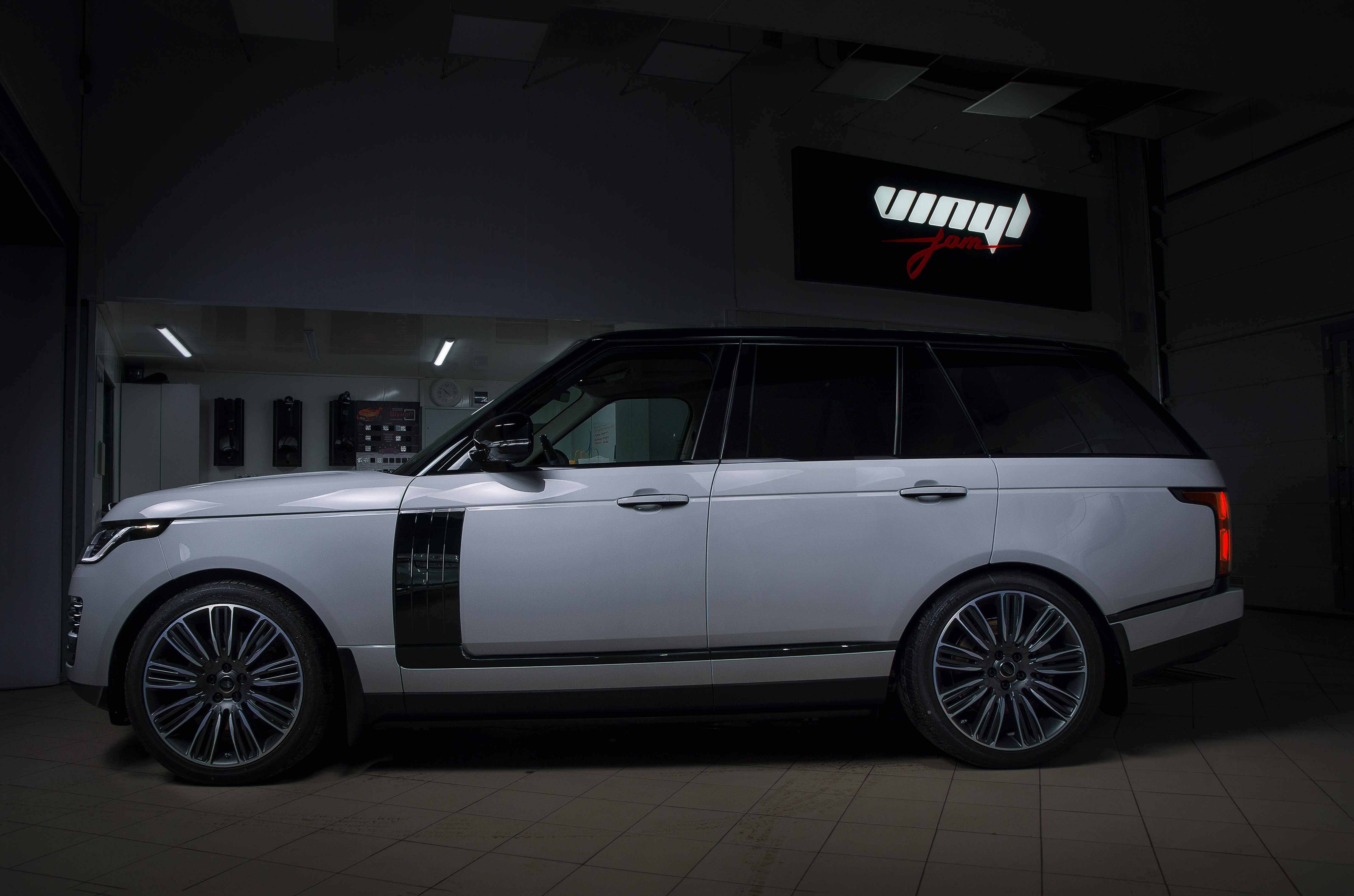 6.rande rover vogue
