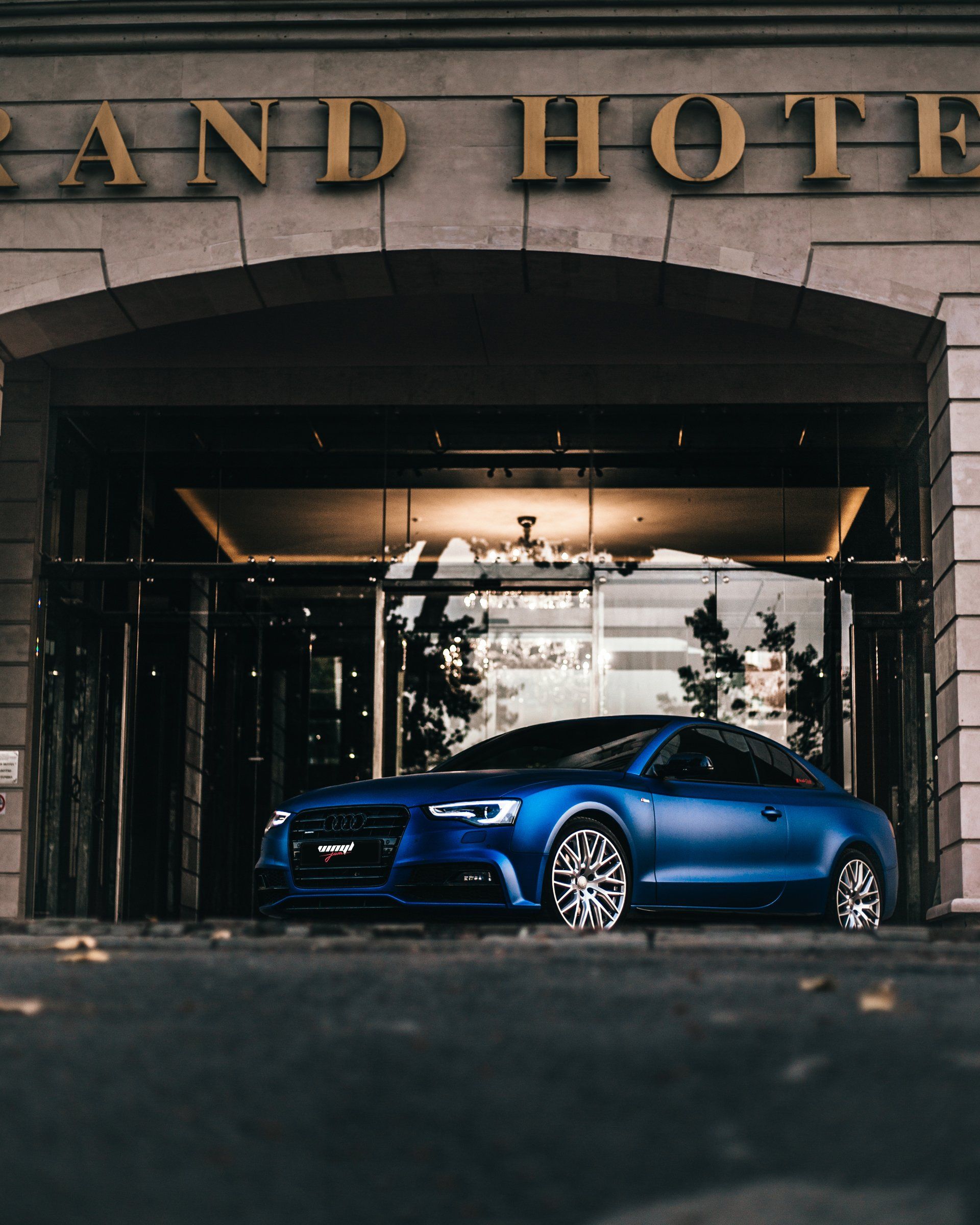 4. Audi А5 Синий мат