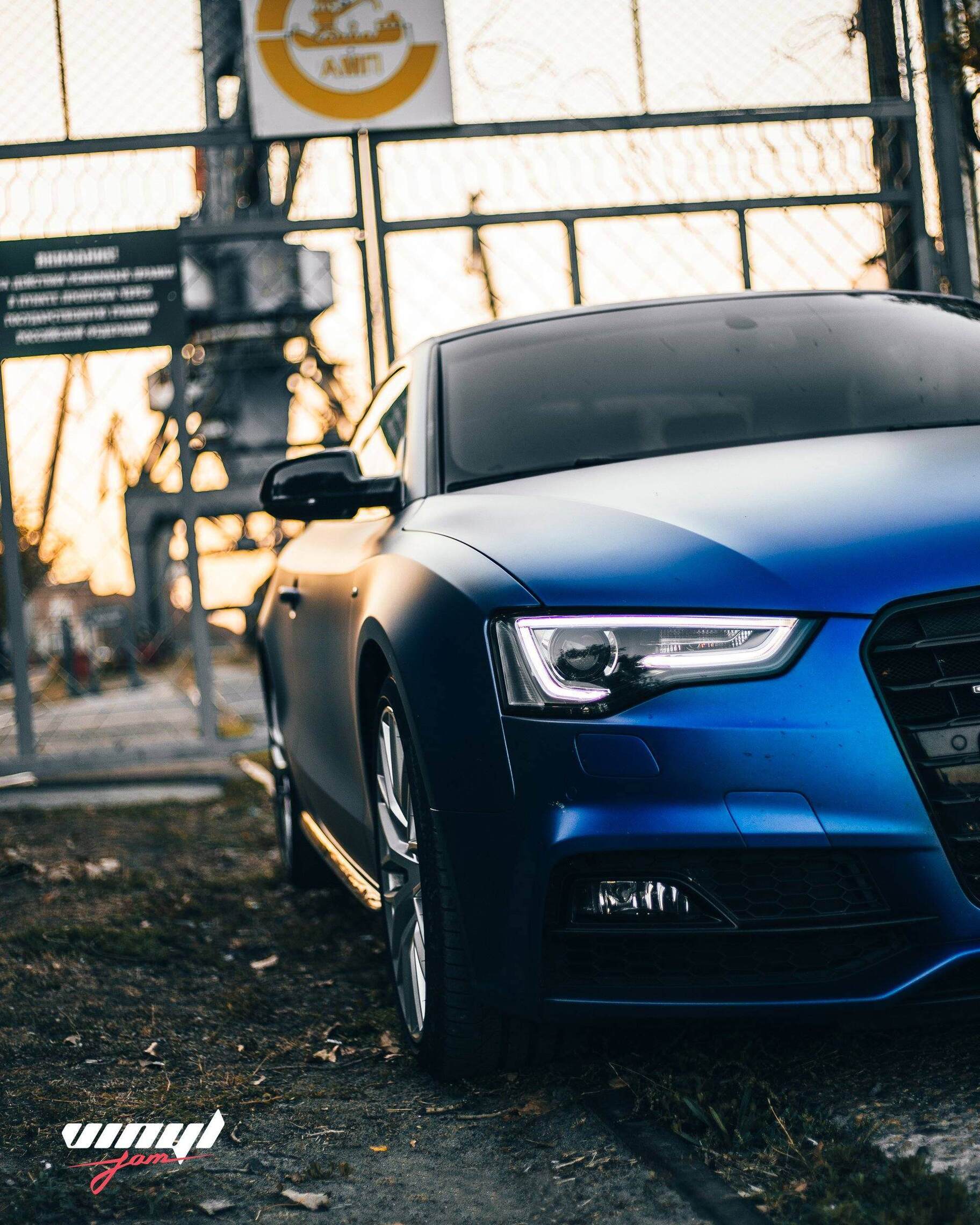 4. Audi А5 Синий мат