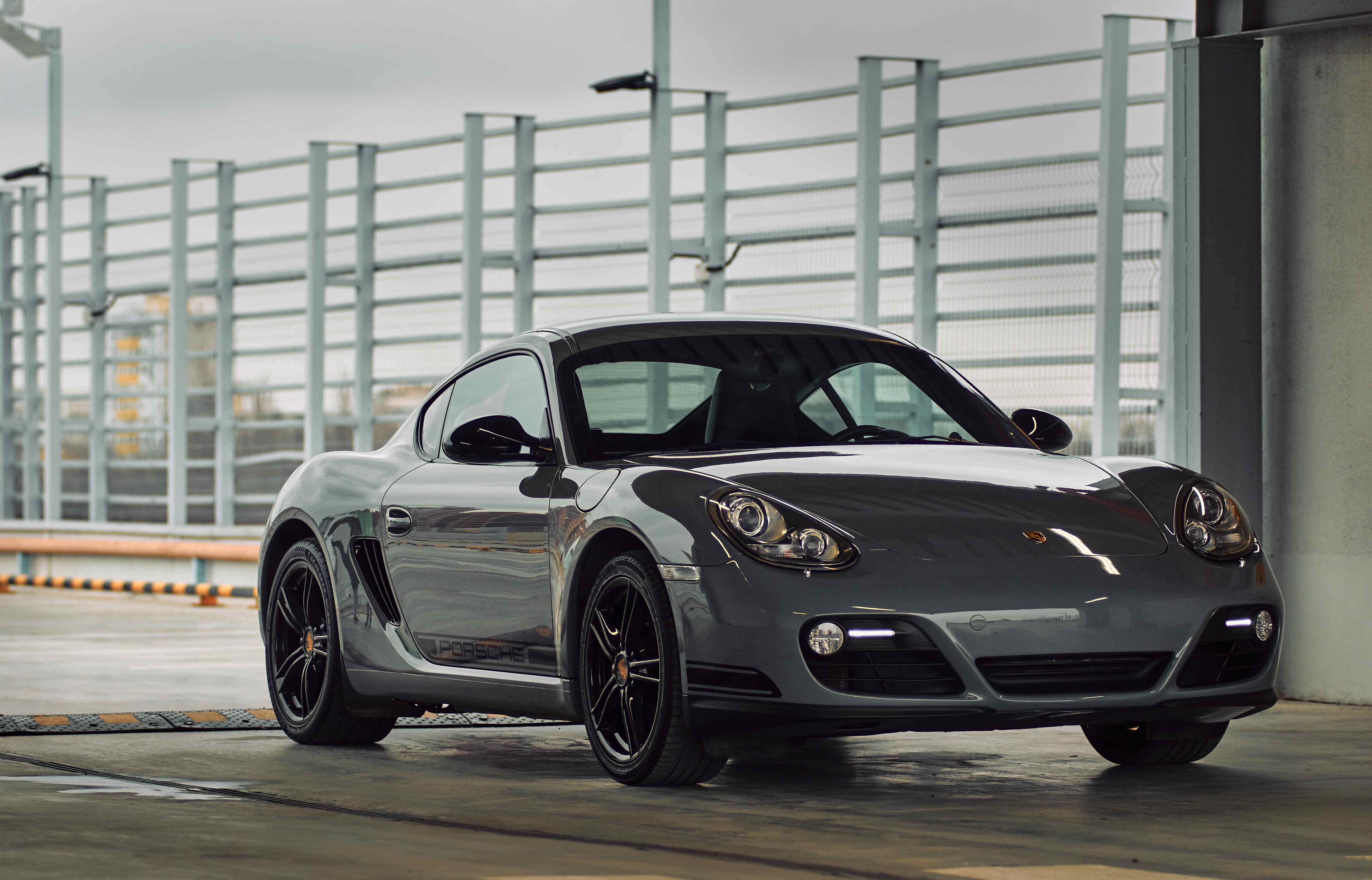 5.porsche cayman