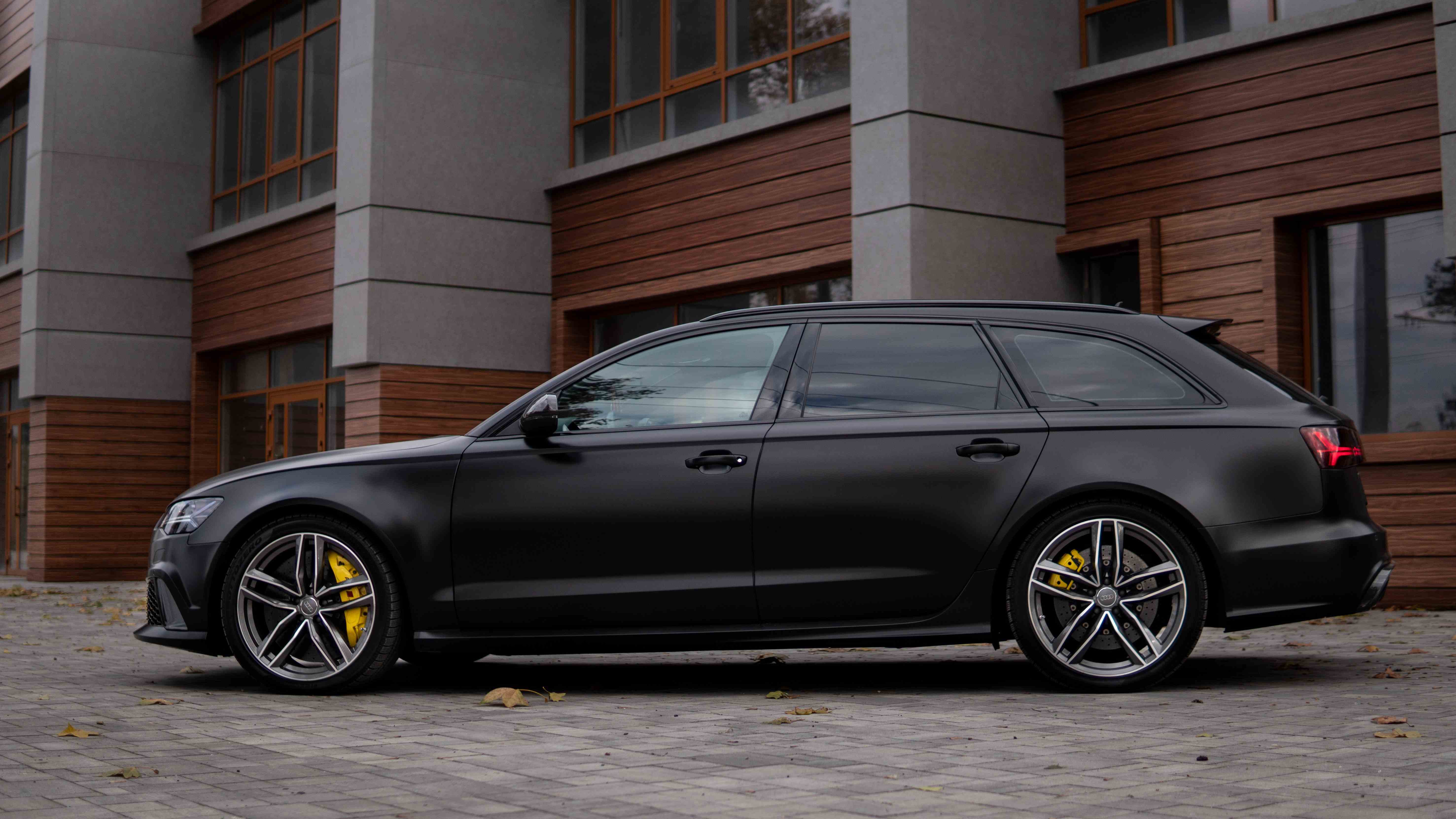 1. Audi RS6 Avant