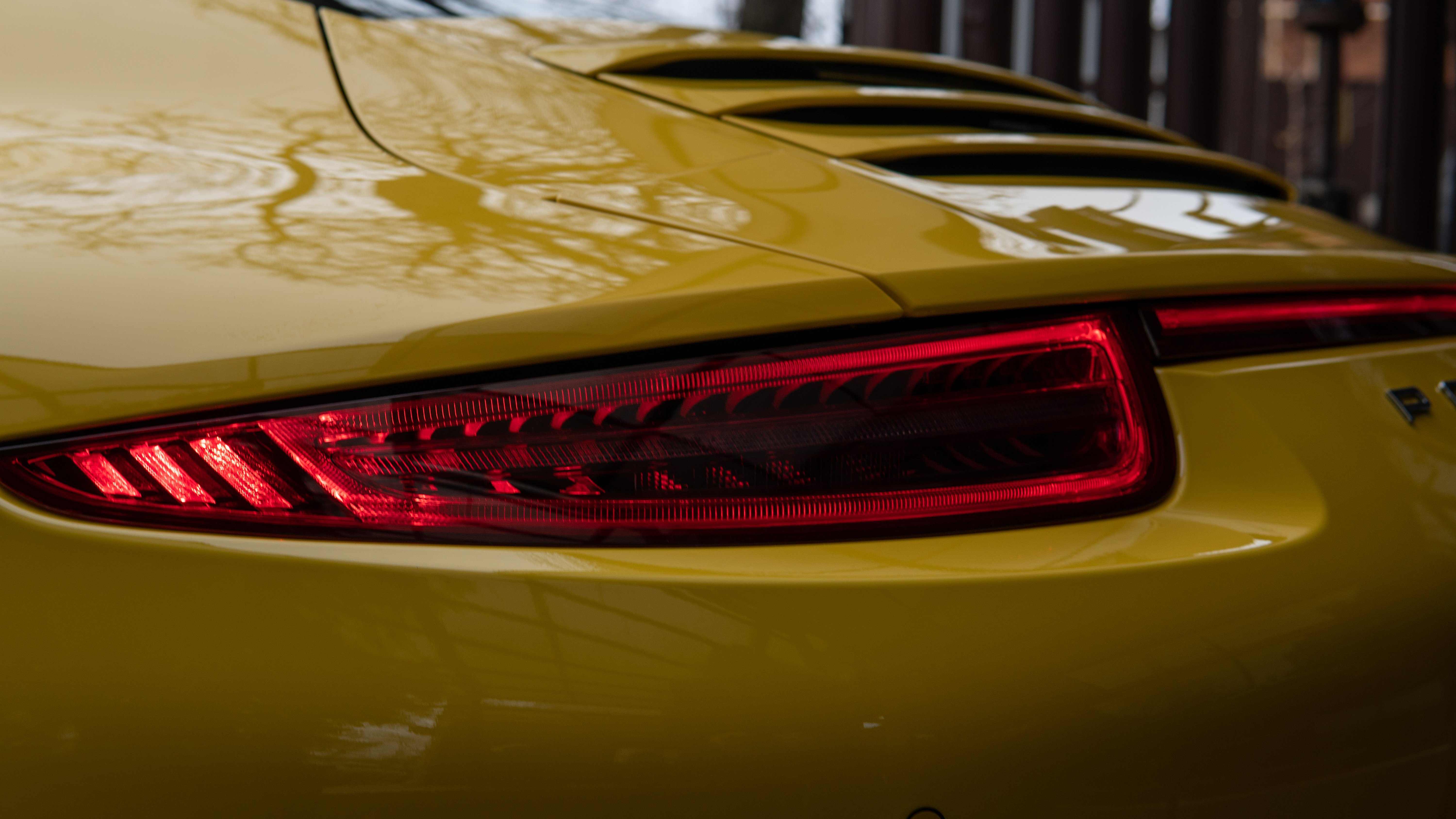 4.Porsche 911