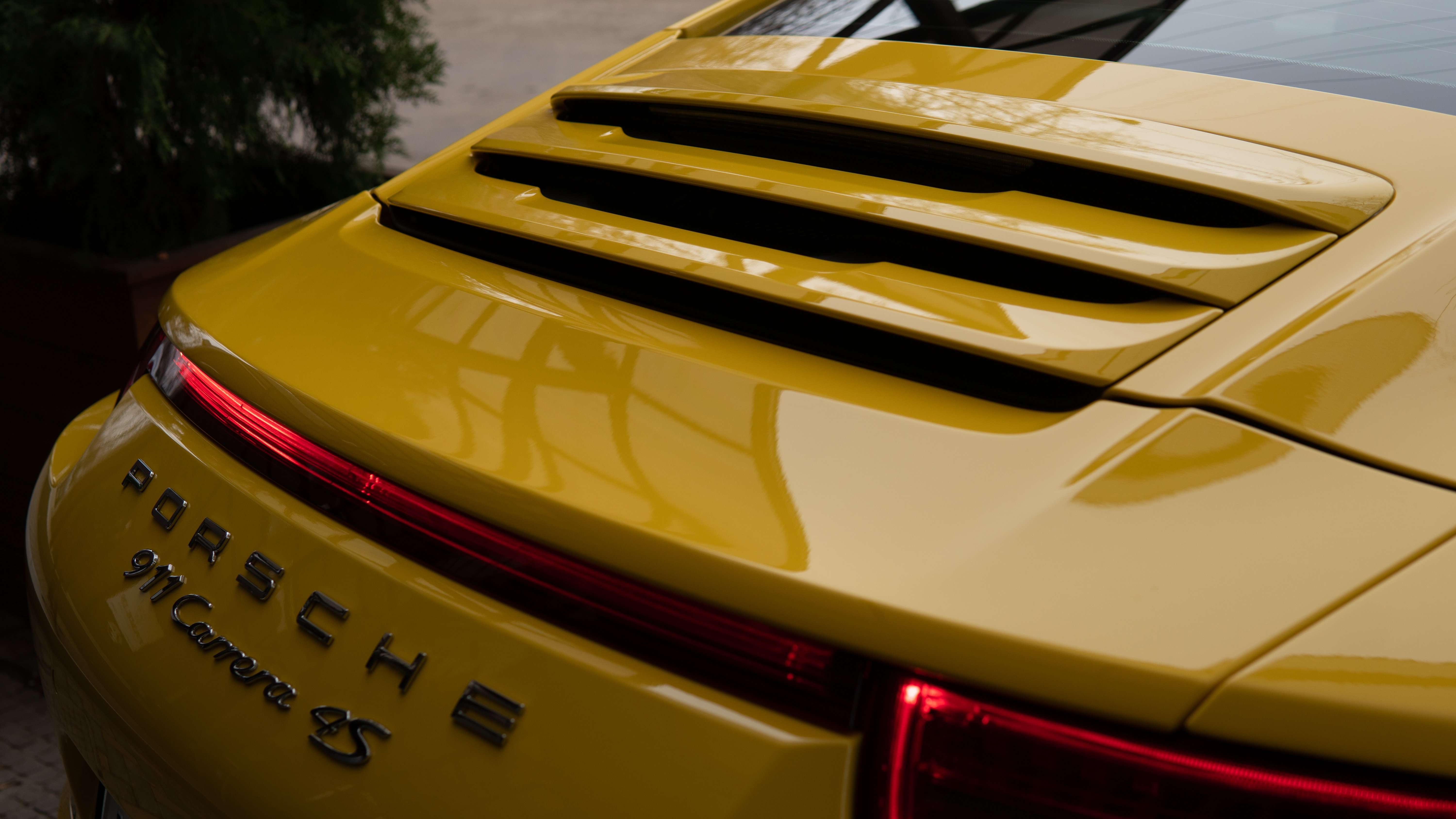 4.Porsche 911