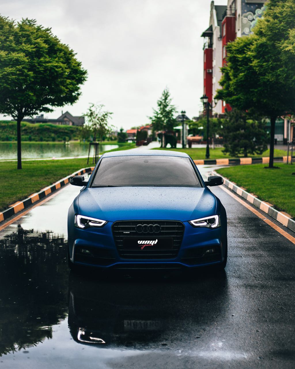 4. Audi А5 Синий мат