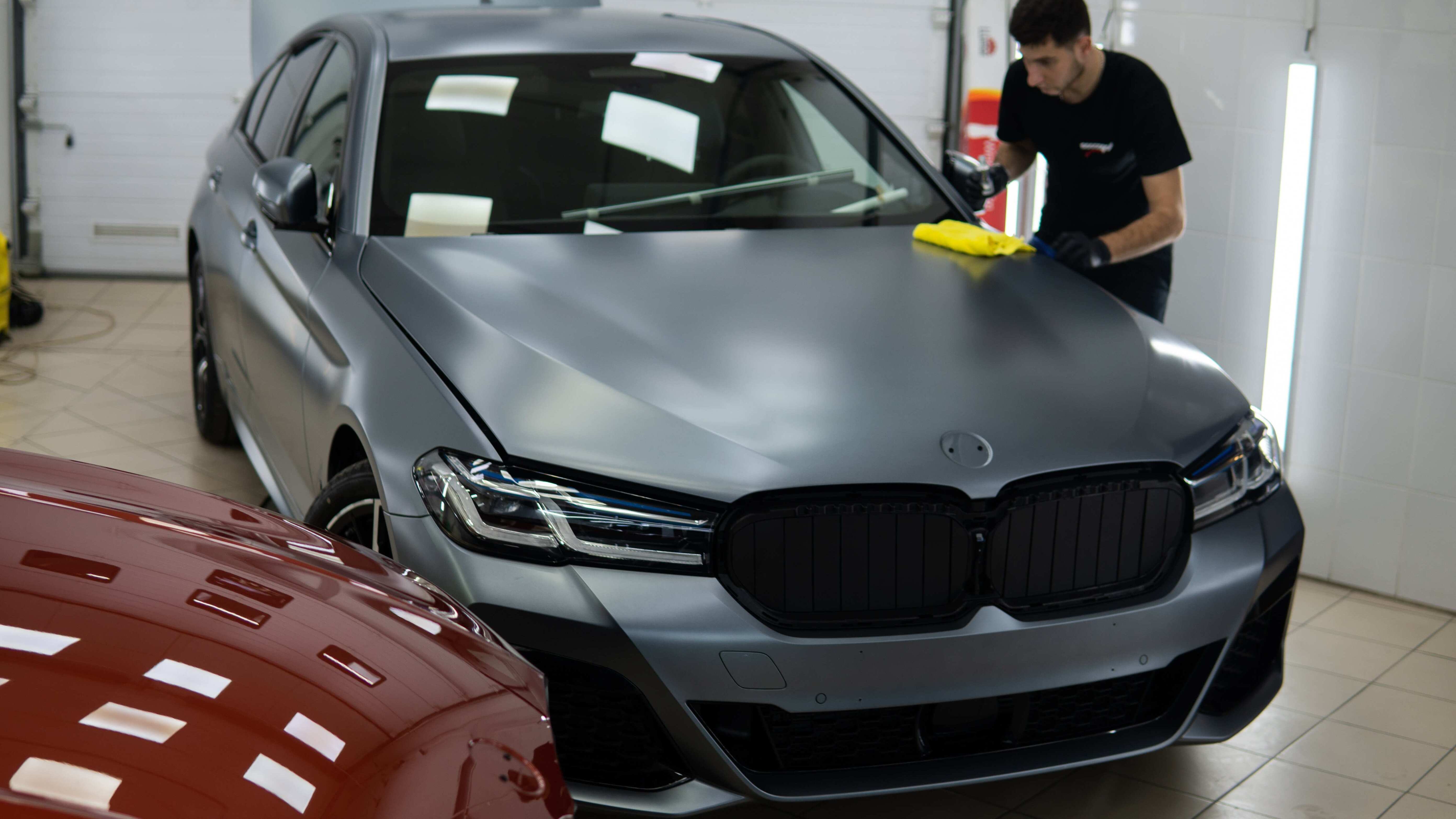 1.BMW G30 Grey Matte