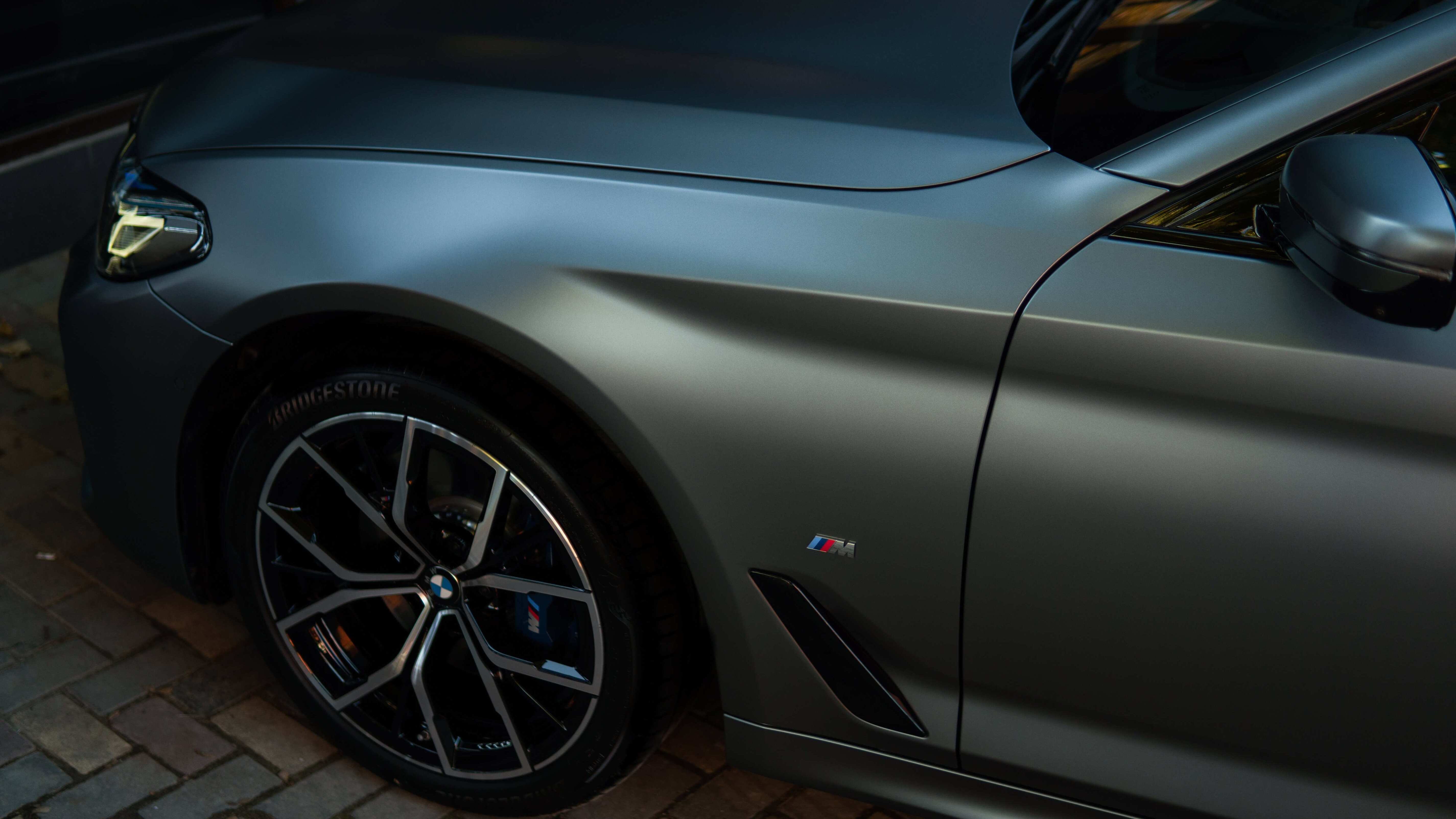 1.BMW G30 Grey Matte