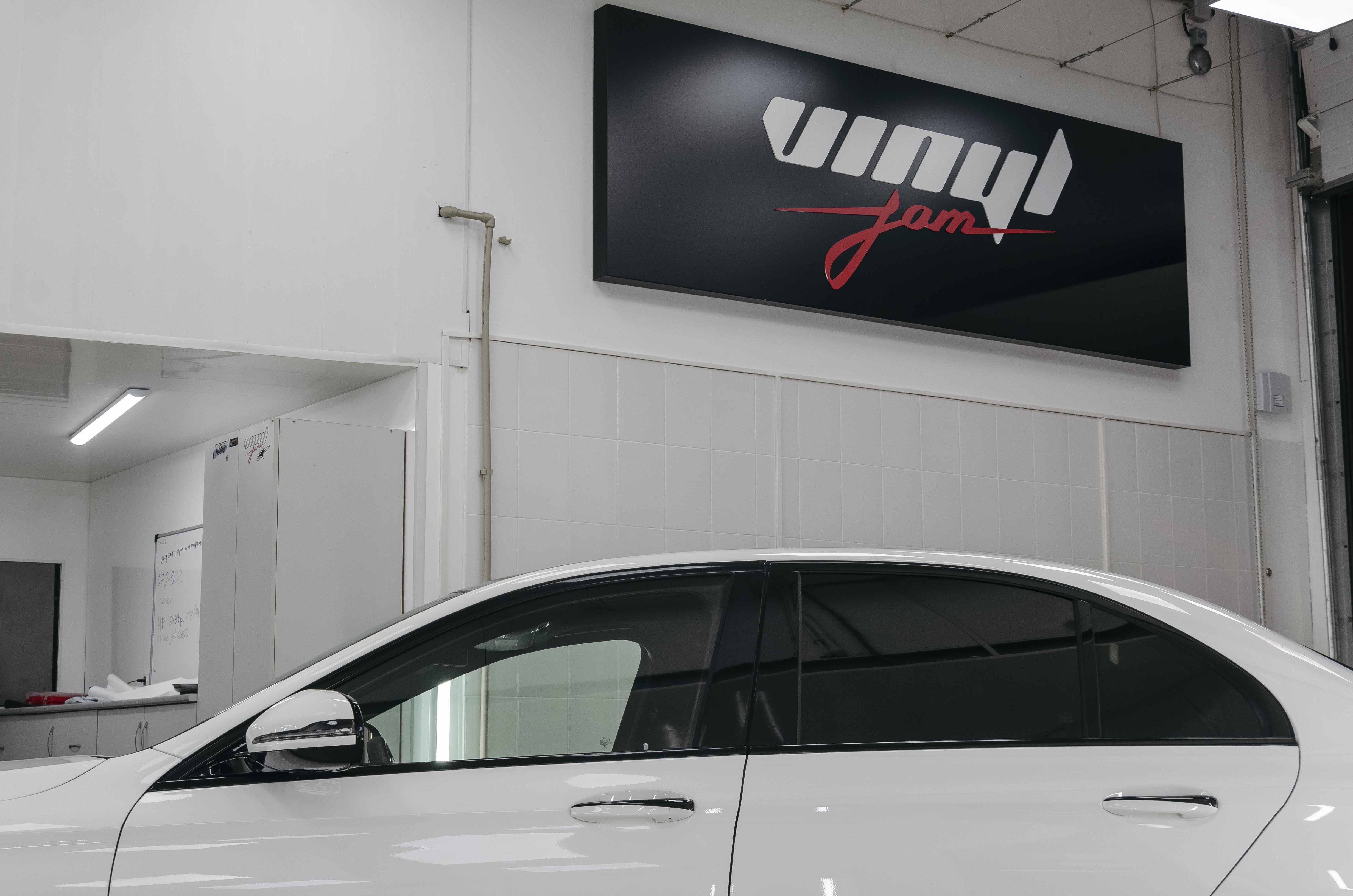 2.MB E class антихром