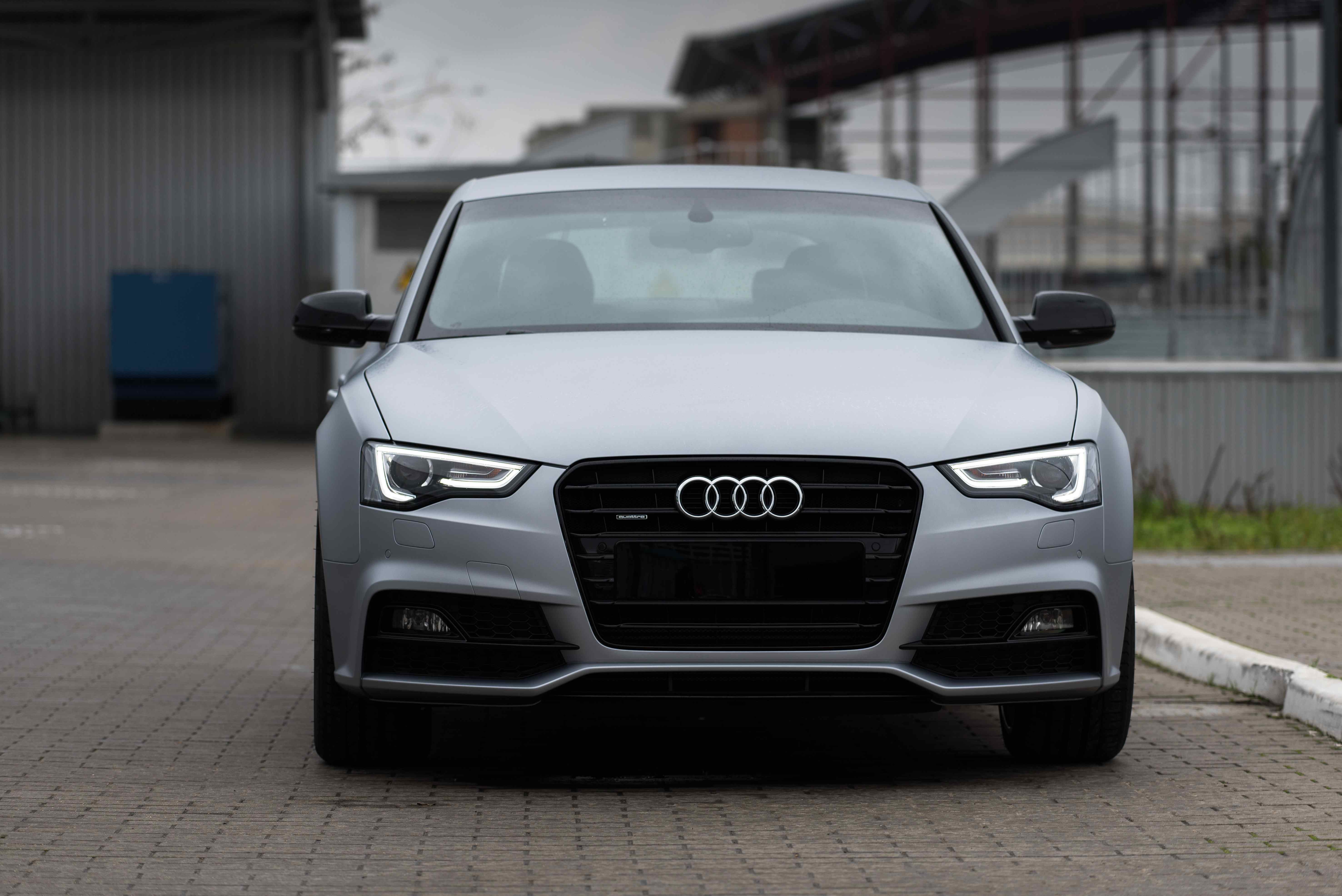2. Audi А5 Серебристый мат