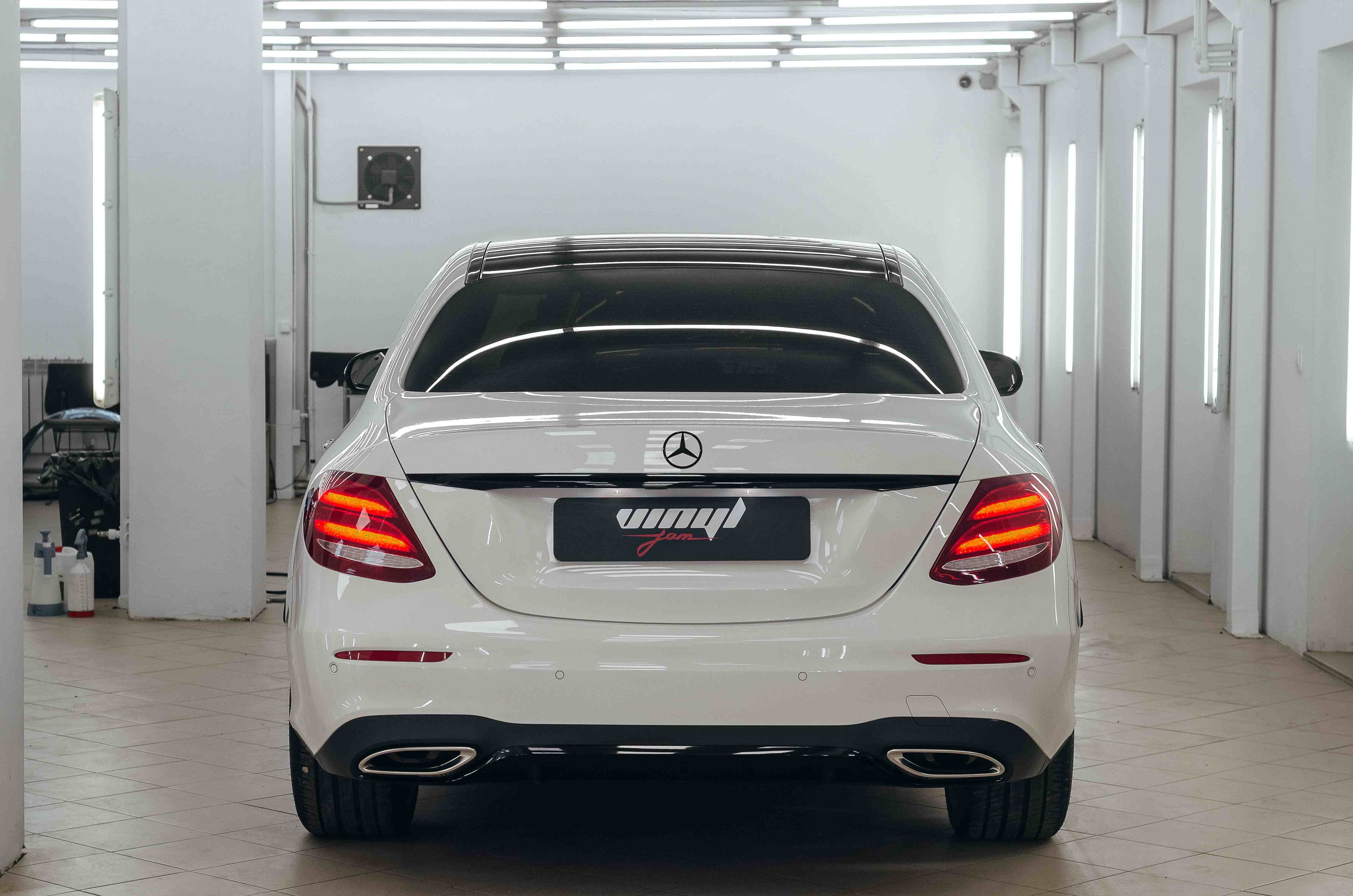 2.MB E class антихром