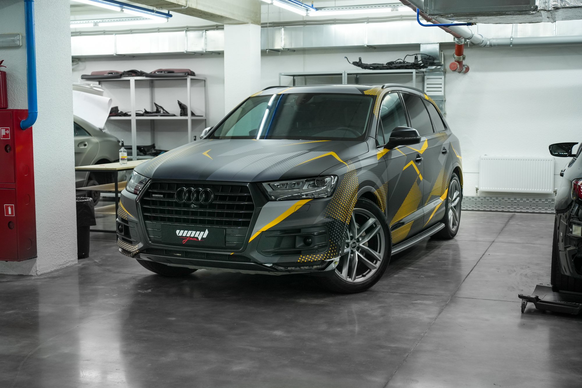 6.Audi Q7