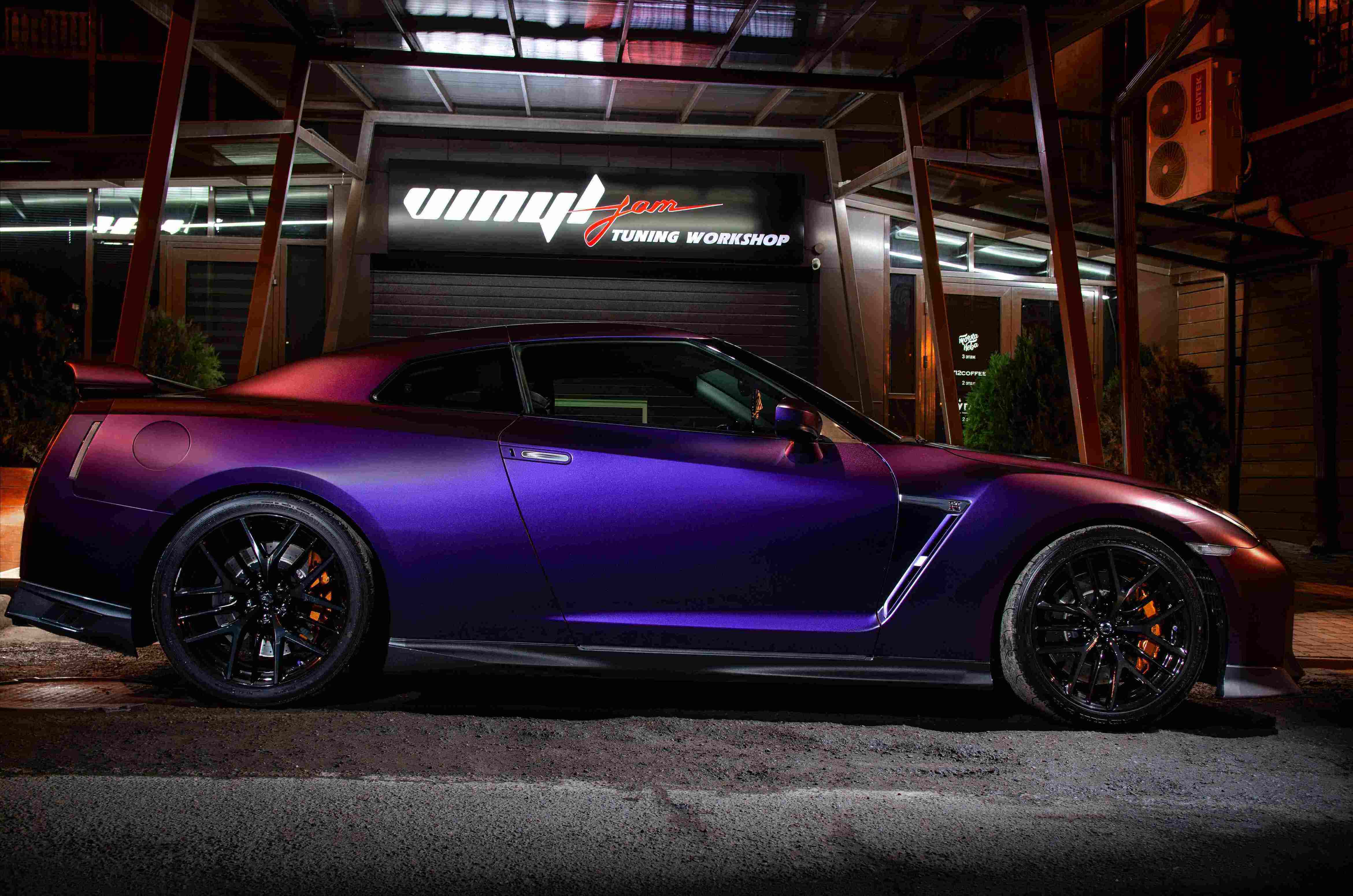 27. Nissan GT-R