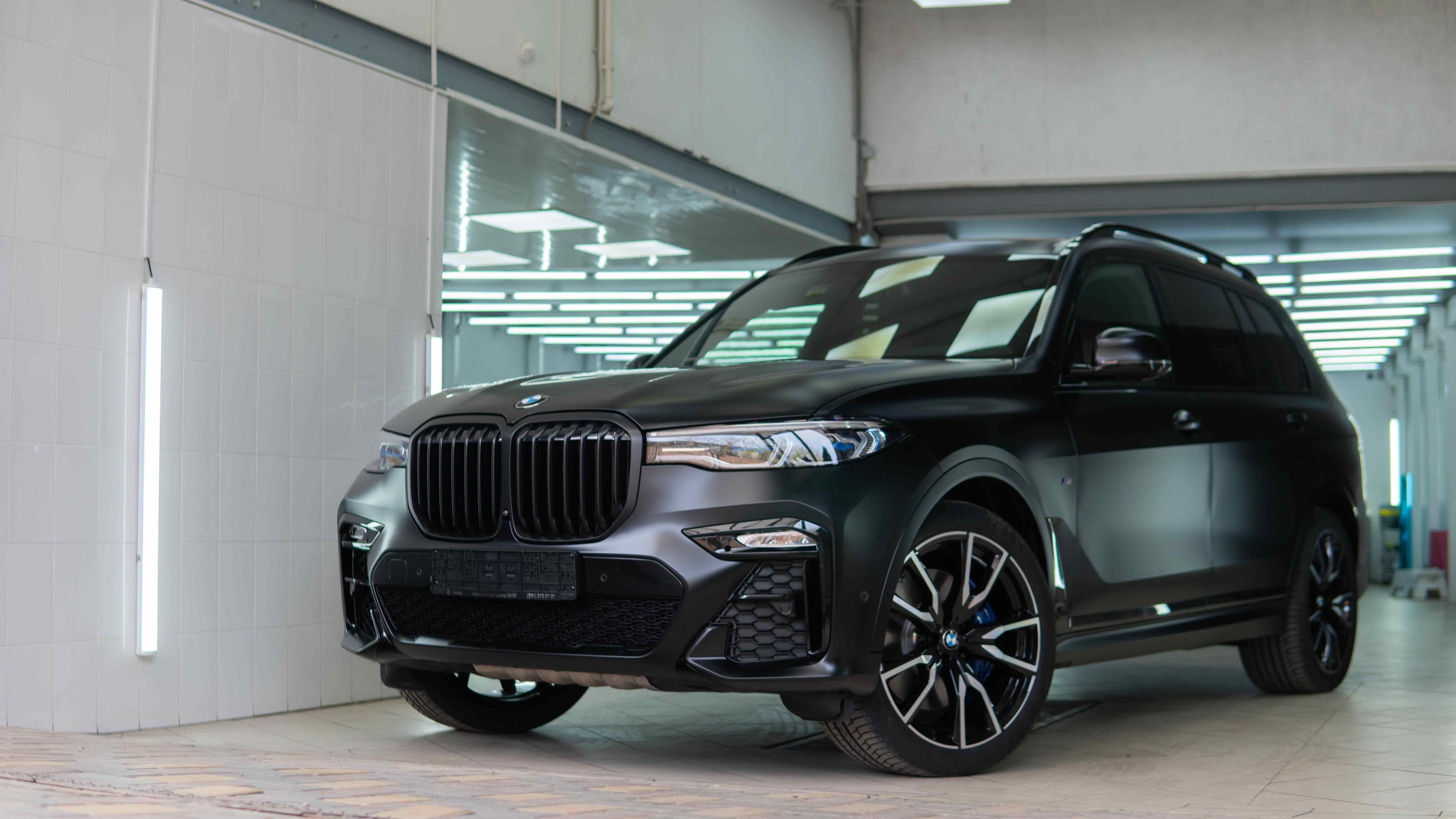 5.BMW X7 мат