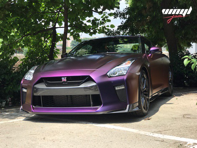 27. Nissan GT-R