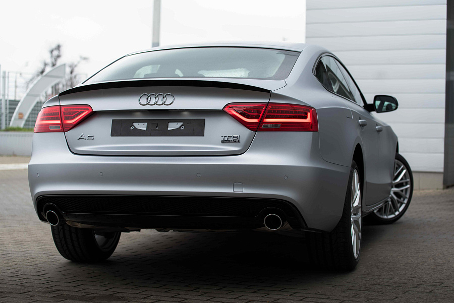 2. Audi  А5 Серебристый мат