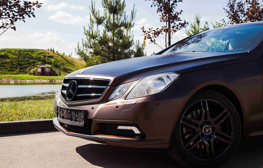 23. Mercedes-benz e-coupe